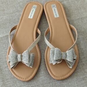 New Inc Silver Tan Sandals with Sparkly Bow